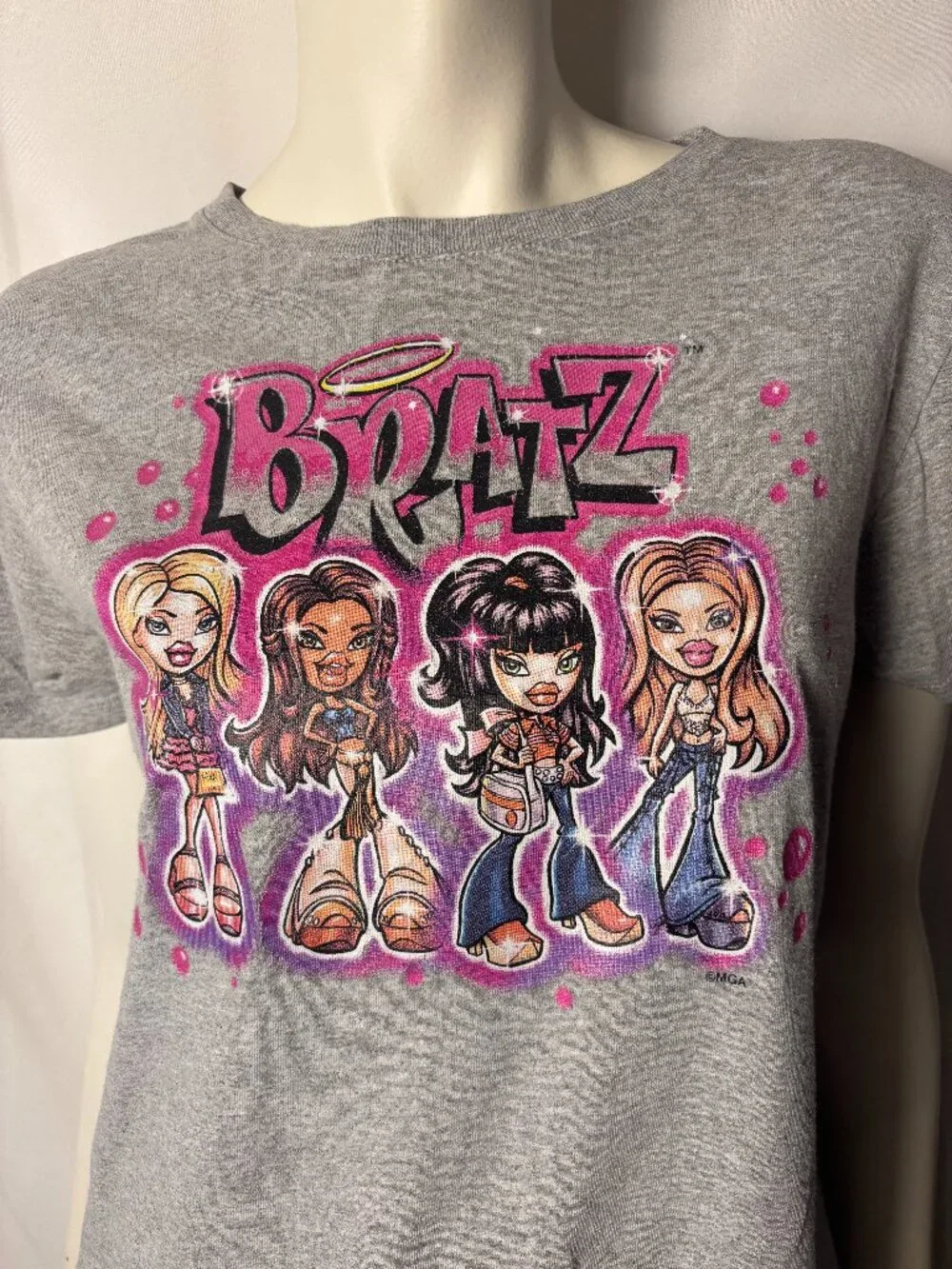 Bratz Girls Gray Graphic T-Shirt Pink Y2K Style Size XL 15/17